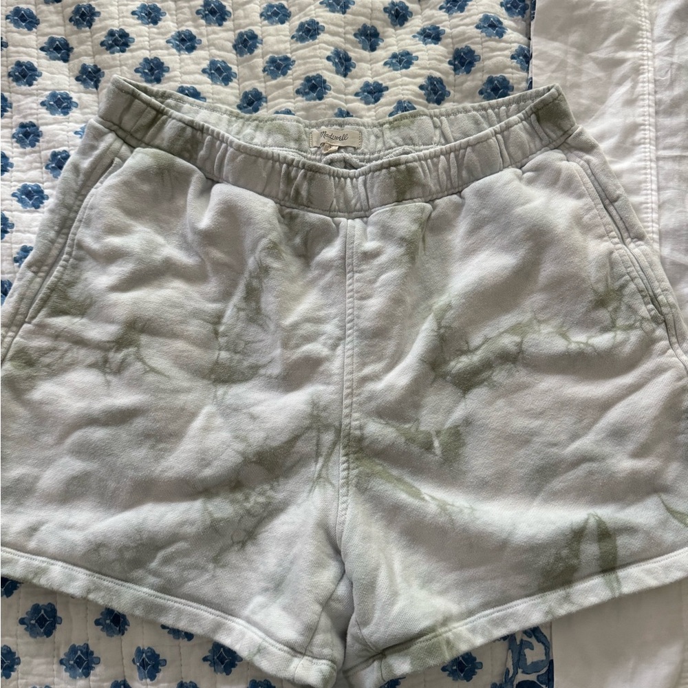 Madewell Green and White Comfortable Shorts Lightweight Elastic Waist Medium